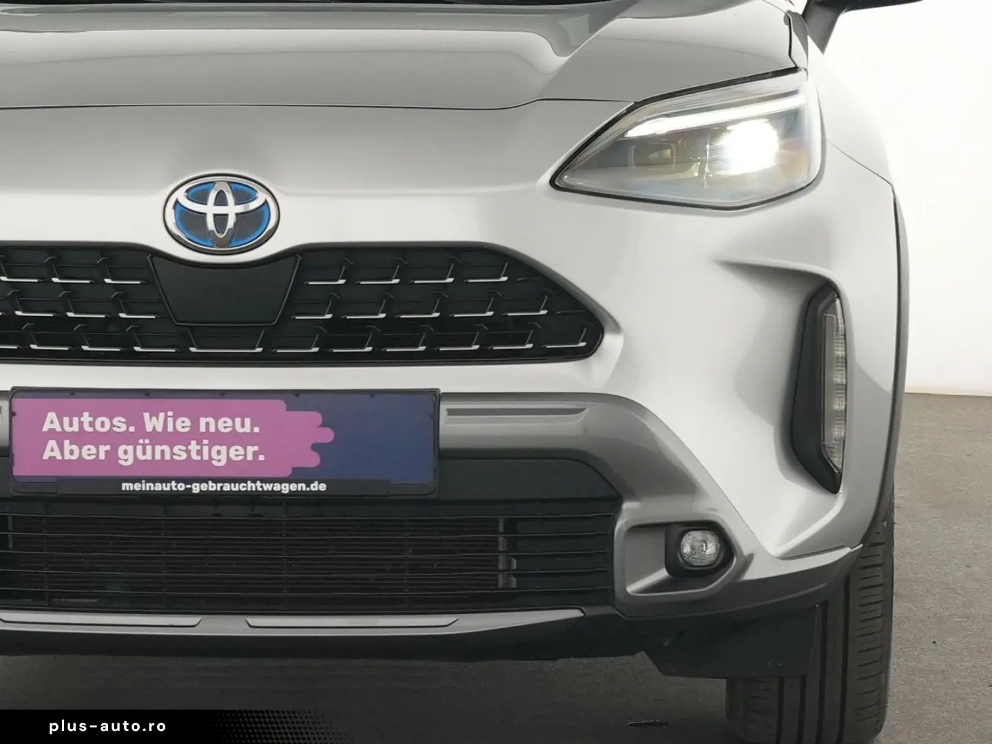 TOYOTA Yaris Cross Pano Kamera LED ACC CarPlay