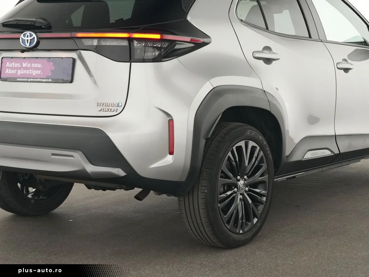 TOYOTA Yaris Cross Pano Kamera LED ACC CarPlay