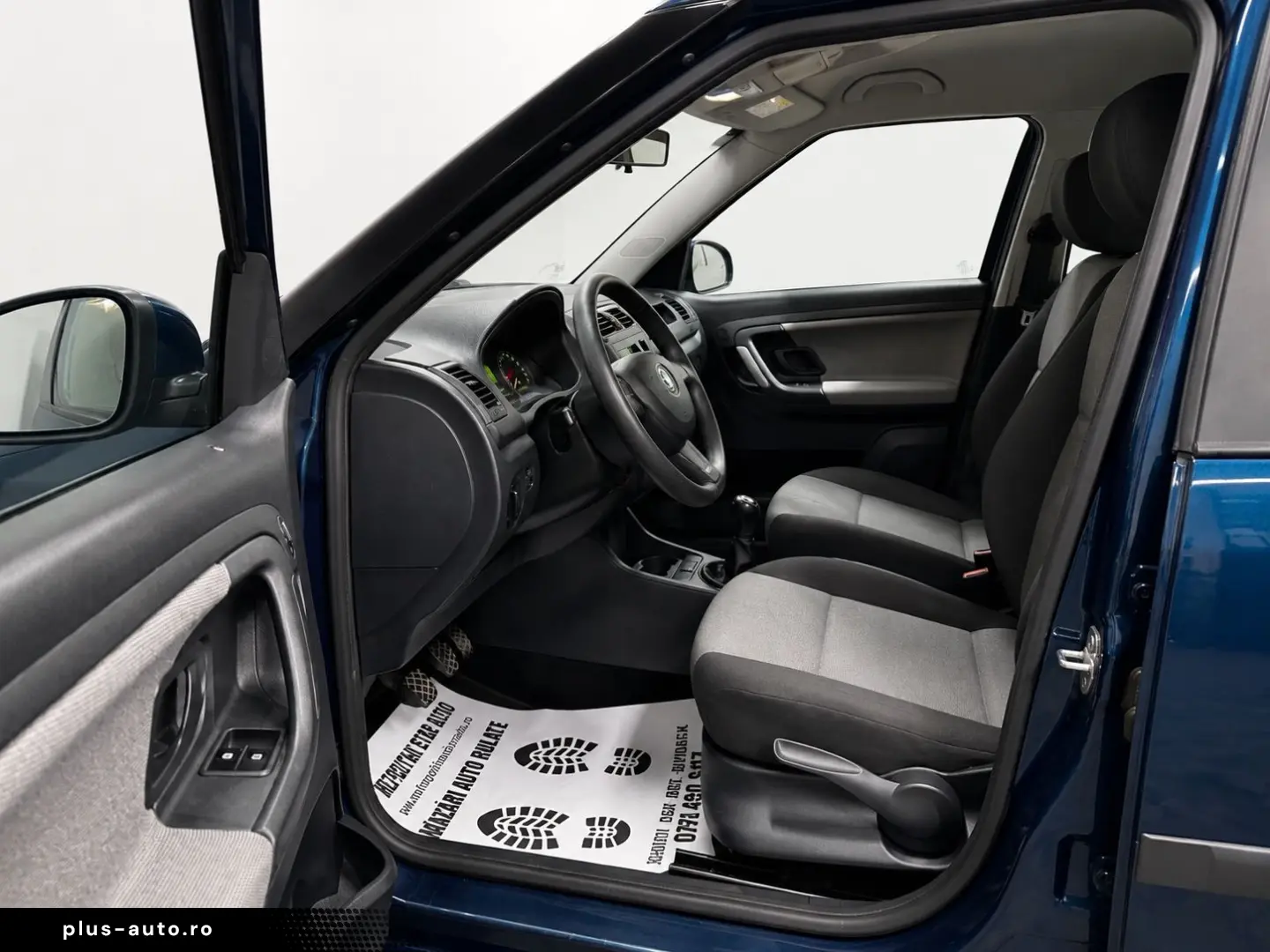 •Skoda Roomster 2015 - 1.6 Diesel Manual•