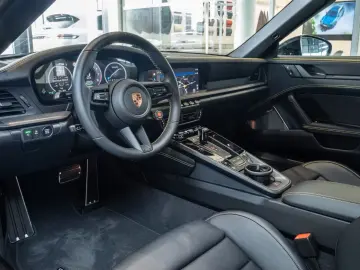 Porsche 992 911 Carrera GTS Cabrio FnW