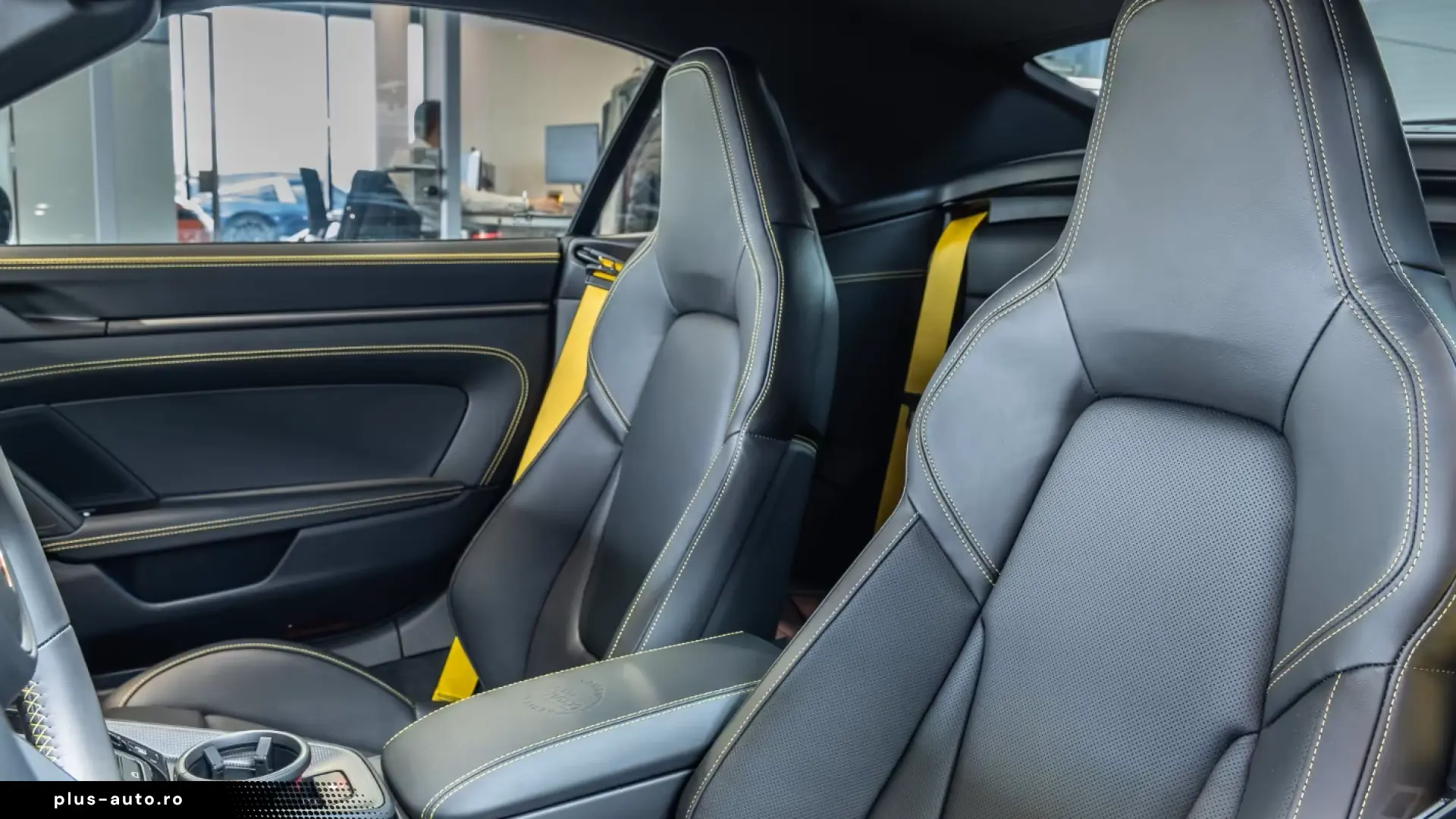 Porsche 992 911 Carrera GTS Cabrio FnW