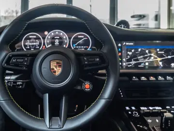 Porsche 992 911 Carrera GTS Cabrio FnW