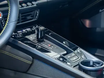 Porsche 992 911 Carrera GTS Cabrio FnW