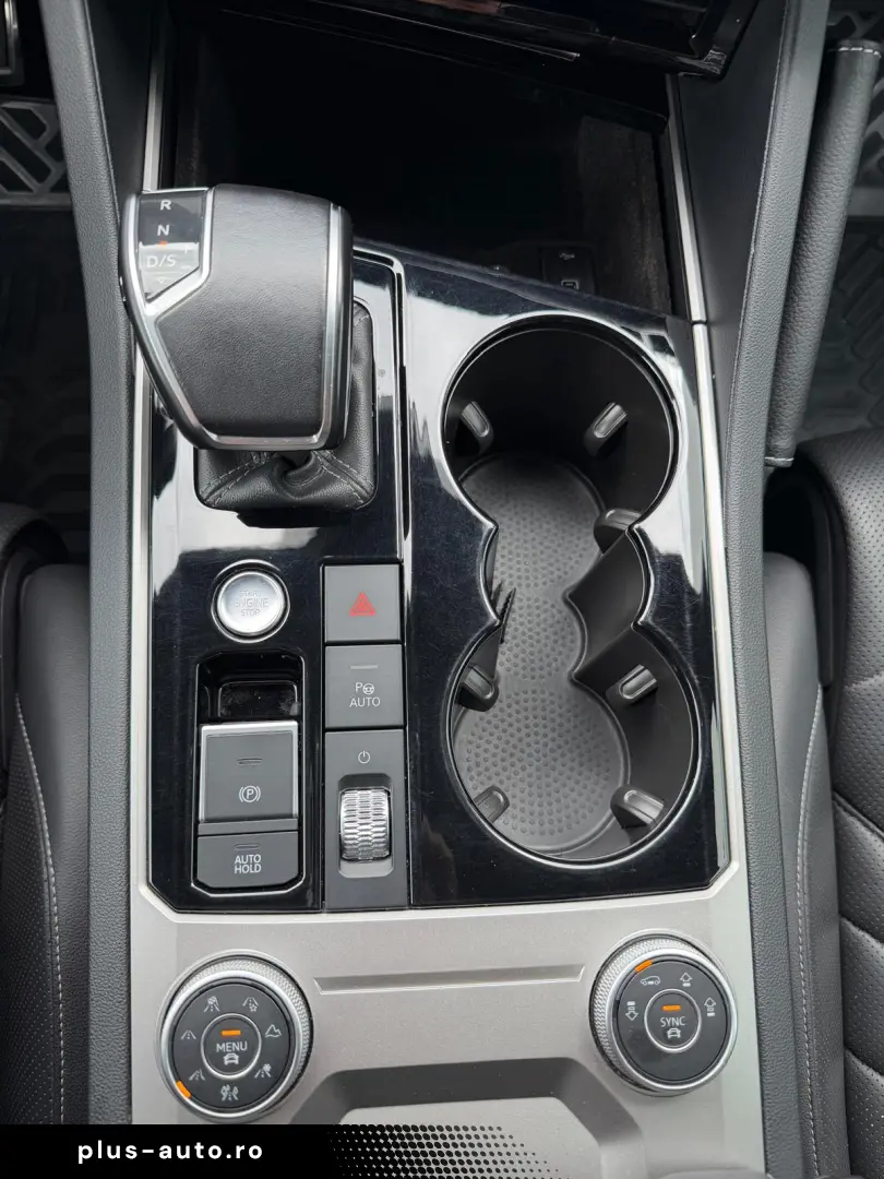 Volkswagen TOUAREG SUV 2020