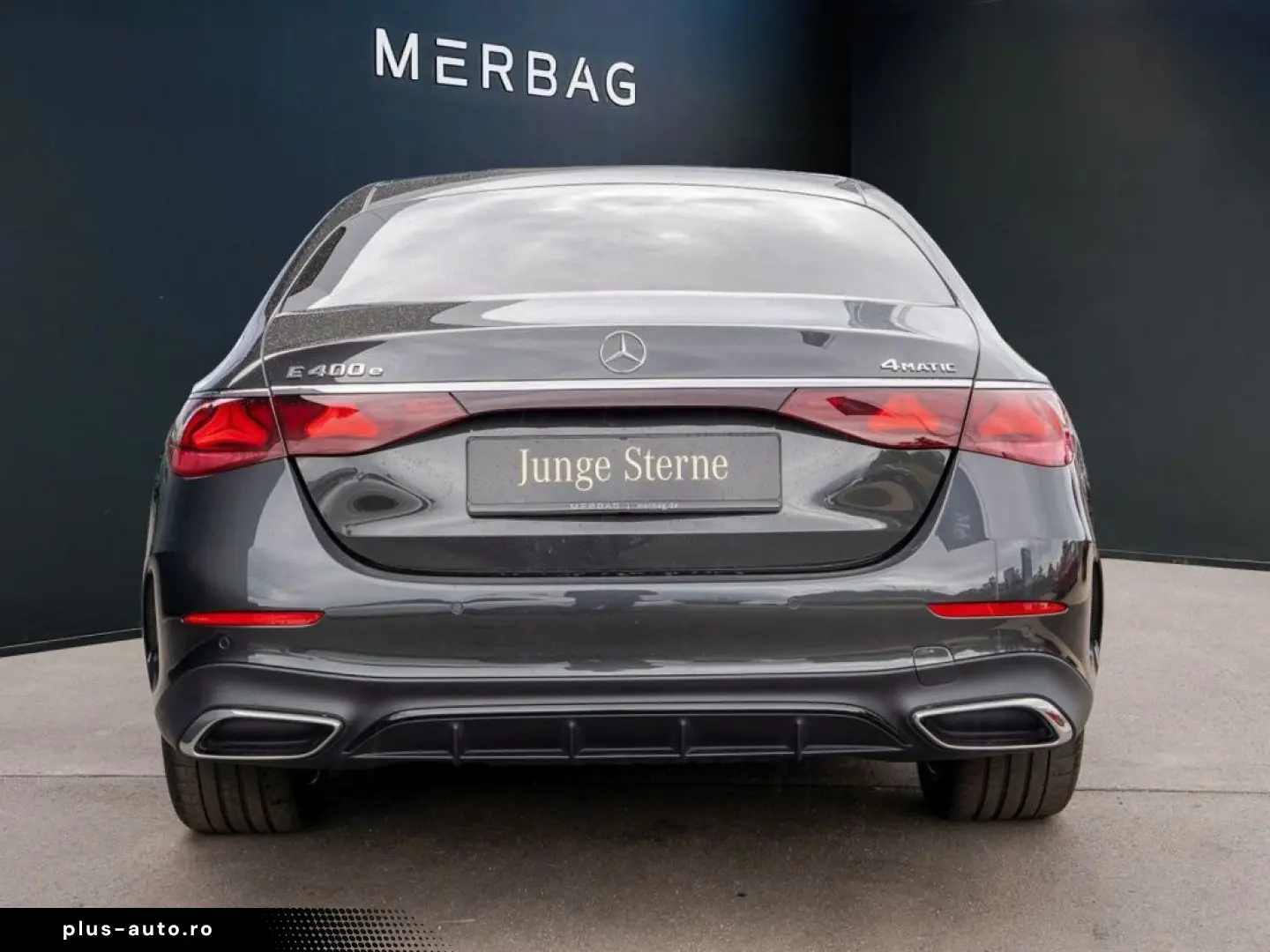 MERCEDES-BENZ E 400 e 4M  AMG Night Pano Superscreen Digital