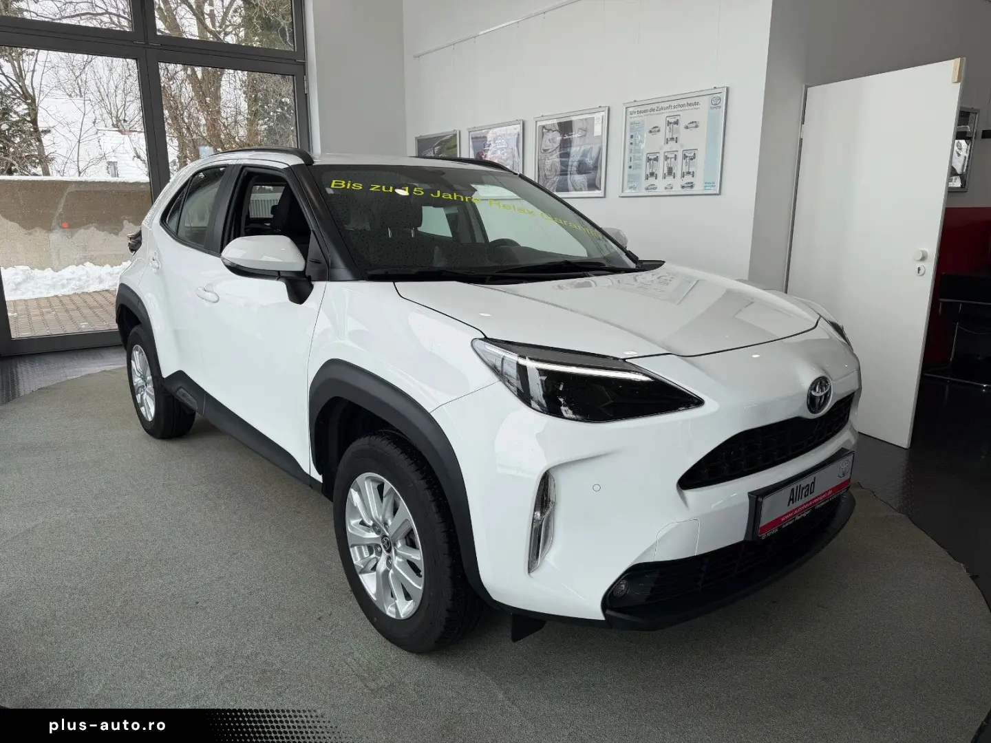 TOYOTA Yaris Cross 1.5l Hybrid 4x4 SHZ PDC v h Kamera