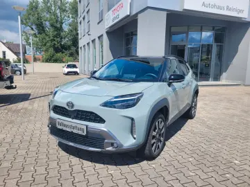 TOYOTA Yaris Cross Hybrid 4x4 Premiere Edt. Vollausst.