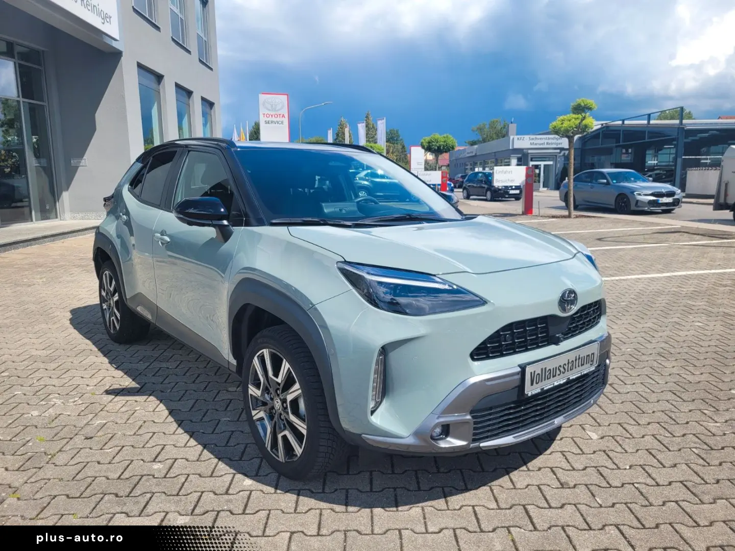 TOYOTA Yaris Cross Hybrid 4x4 Premiere Edt. Vollausst.