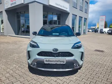 TOYOTA Yaris Cross Hybrid 4x4 Premiere Edt. Vollausst.