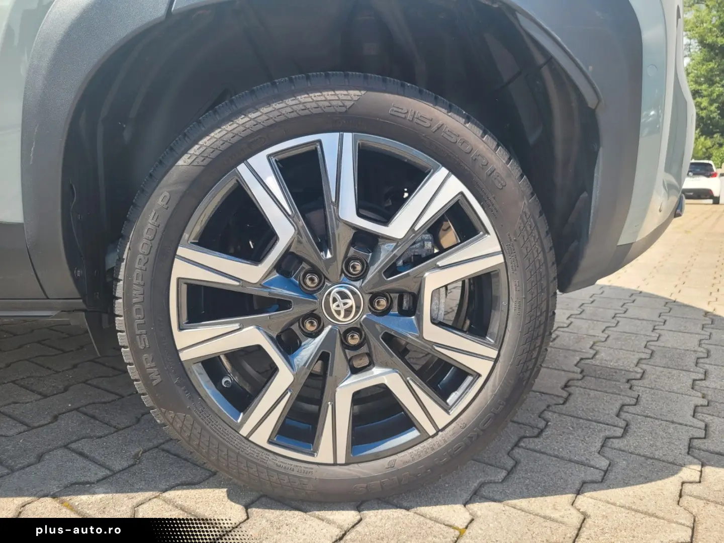 TOYOTA Yaris Cross Hybrid 4x4 Premiere Edt. Vollausst.