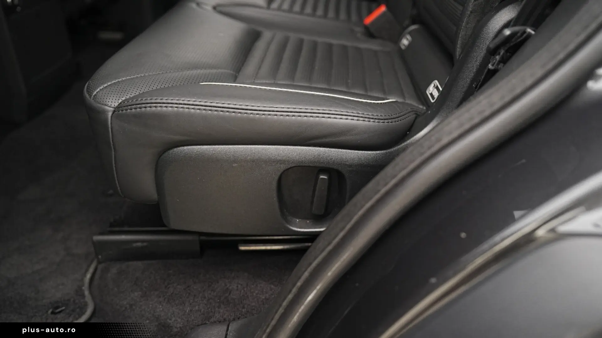 Land Rover Discovery 3.0 L SD6 HSE Luxury