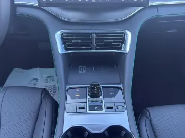 BYD Seal U DM-i Boost PHEV HUD PANO LEDER