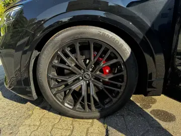 Audi SQ8 4.0 TFSI UVP155.000E Carbon Pano HDMatrix BO
