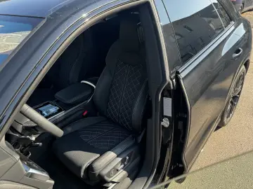 Audi SQ8 4.0 TFSI UVP155.000E Carbon Pano HDMatrix BO