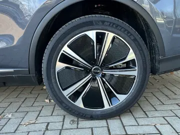 BYD TANG EV AWD 7-Seat Panorama Ambient FACELIFT