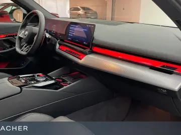 BMW M5 A Touring HUD  AHK DAProf ACC Sitzbel B&W DAB