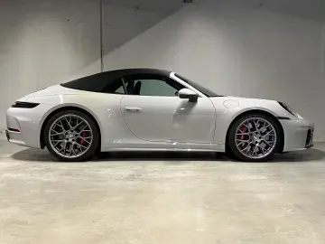 Porsche 992 (911) Carrera 4S Cabrio  HD-Matrix LED