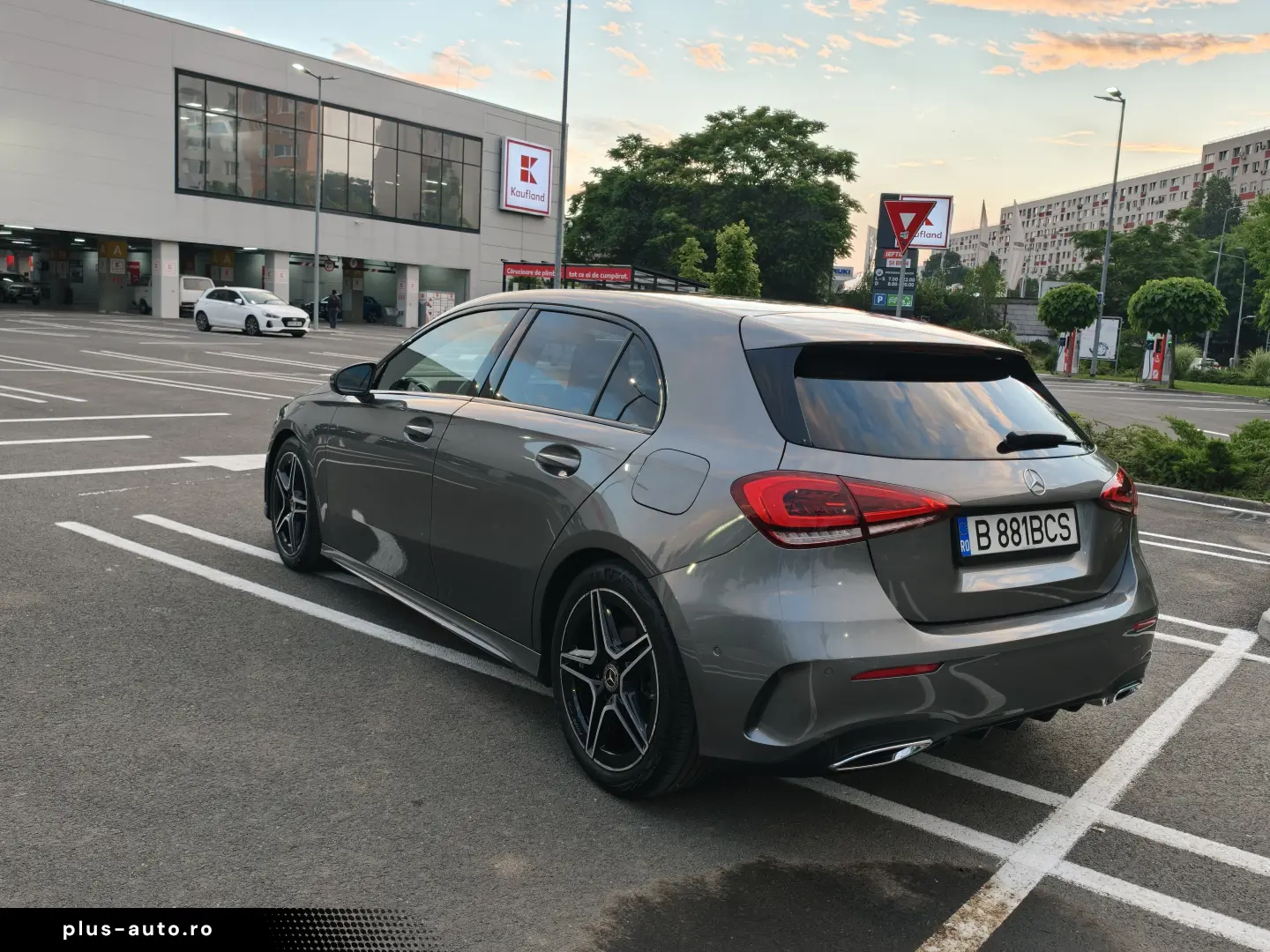 Mercedes-Benz A 180