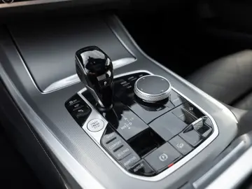 BMW X5 xDrive 40d M-Sport PANO AHK 360  LED ACC B&W