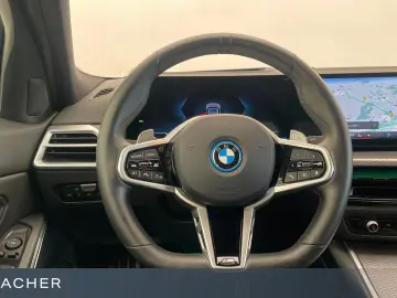 BMW 330e A xDrive Lim M-Sport M-Sport PRO AHK Autom
