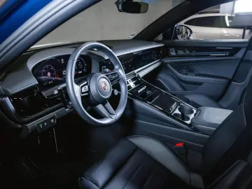 PORSCHE Panamera 4S E-Hybrid Panoramadach Sport Design