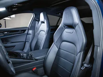 PORSCHE Panamera 4S E-Hybrid Panoramadach Sport Design
