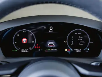 PORSCHE Panamera 4S E-Hybrid Panoramadach Sport Design