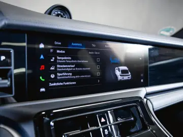 PORSCHE Panamera 4S E-Hybrid Panoramadach Sport Design