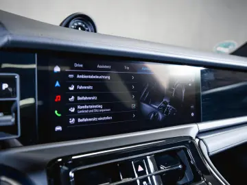 PORSCHE Panamera 4S E-Hybrid Panoramadach Sport Design