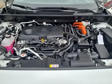 TOYOTA RAV 4 Plug-In 2.5 Hybrid 4x4 Style  HUD NAV Lede