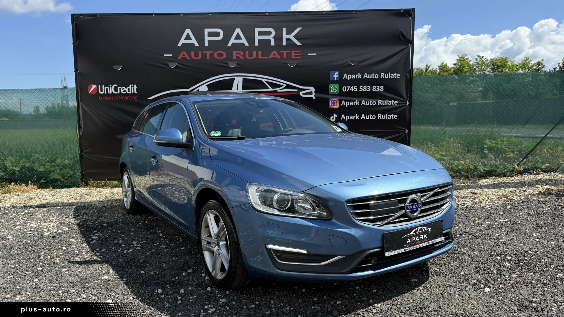 Volvo V60 Plug-in Hybrid 4x4 Full Options