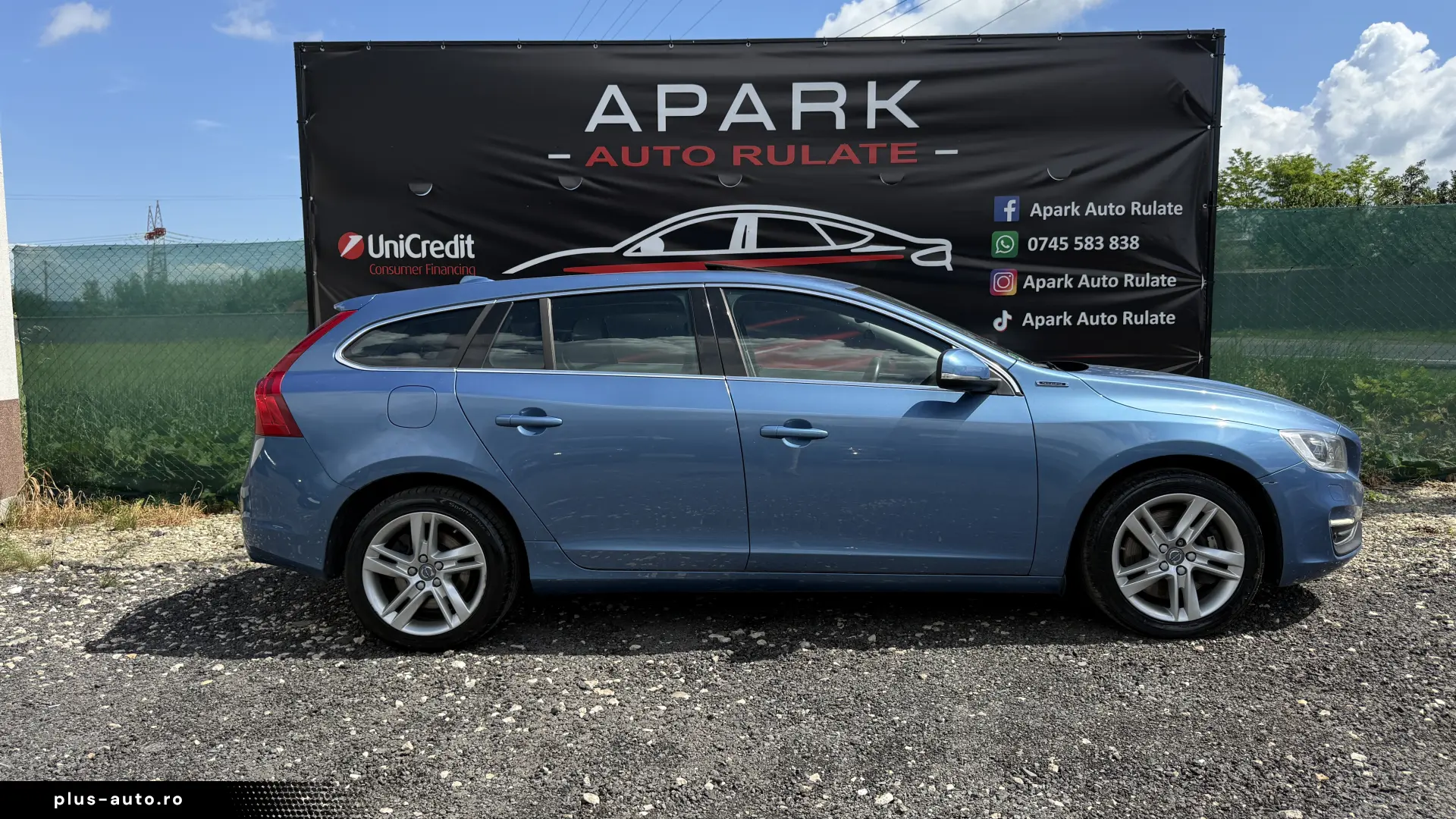 Volvo V60 Plug-in Hybrid 4x4 Full Options