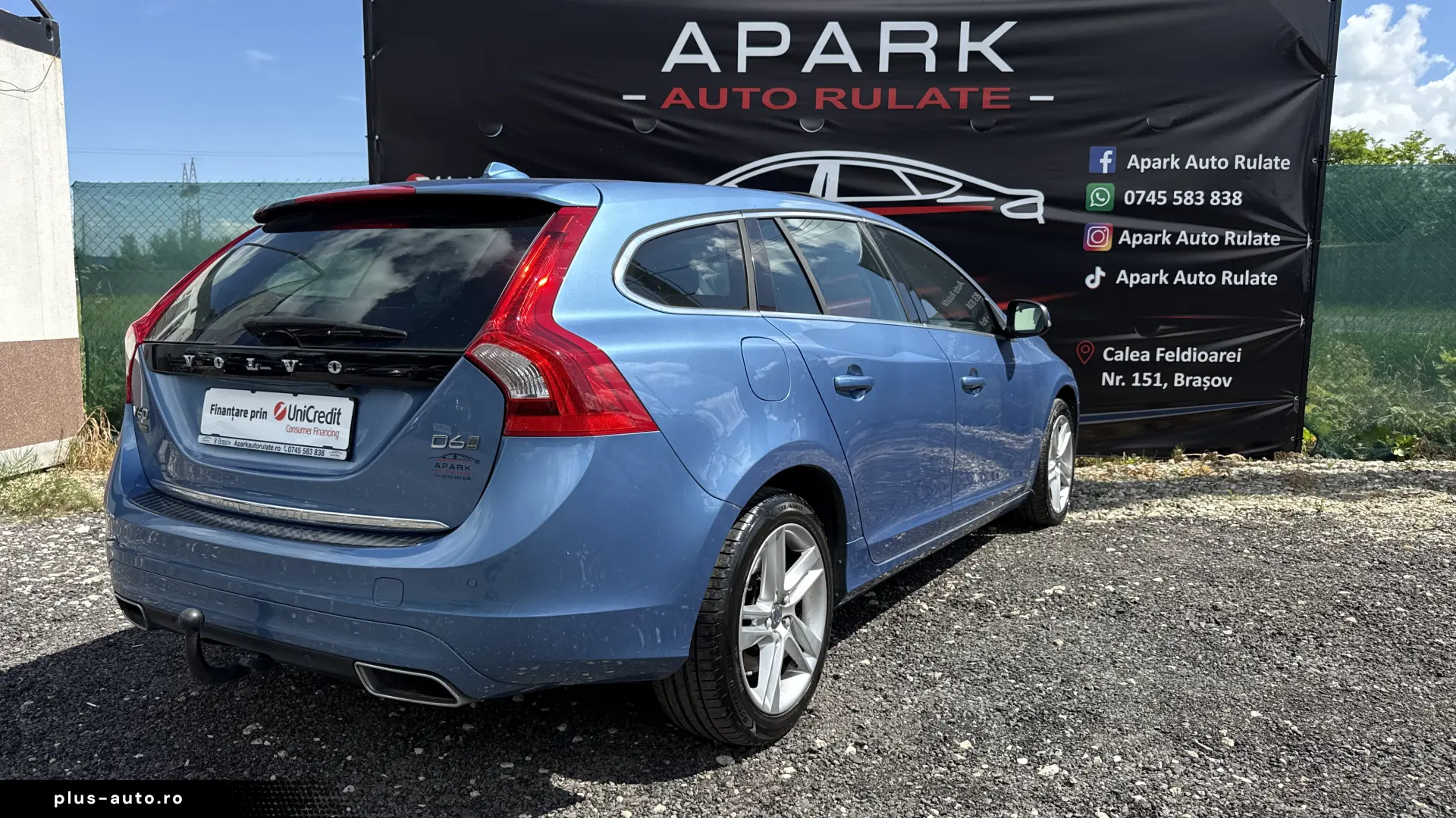 Volvo V60 Plug-in Hybrid 4x4 Full Options