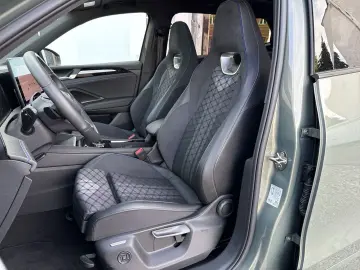 VW Tiguan R-Line 1.5 eTSI DSG Sportpaket StandHZG A