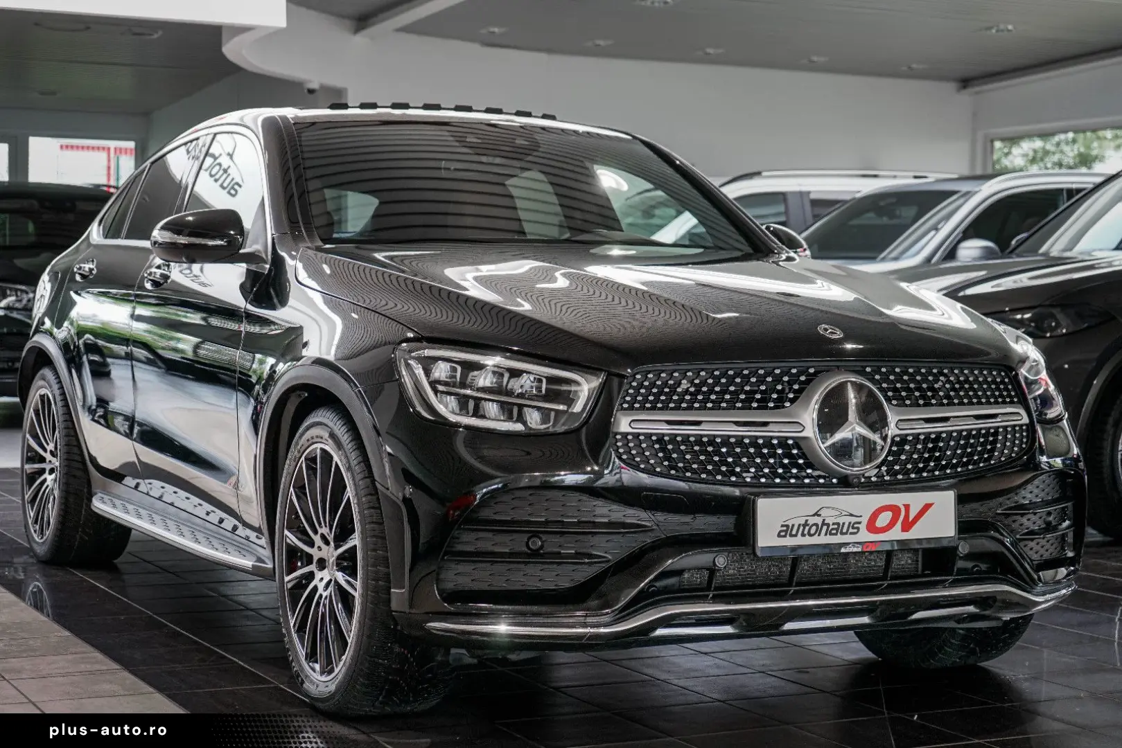MERCEDES-BENZ GLC 300d Coupe AMG Designo Head ACC Distr
