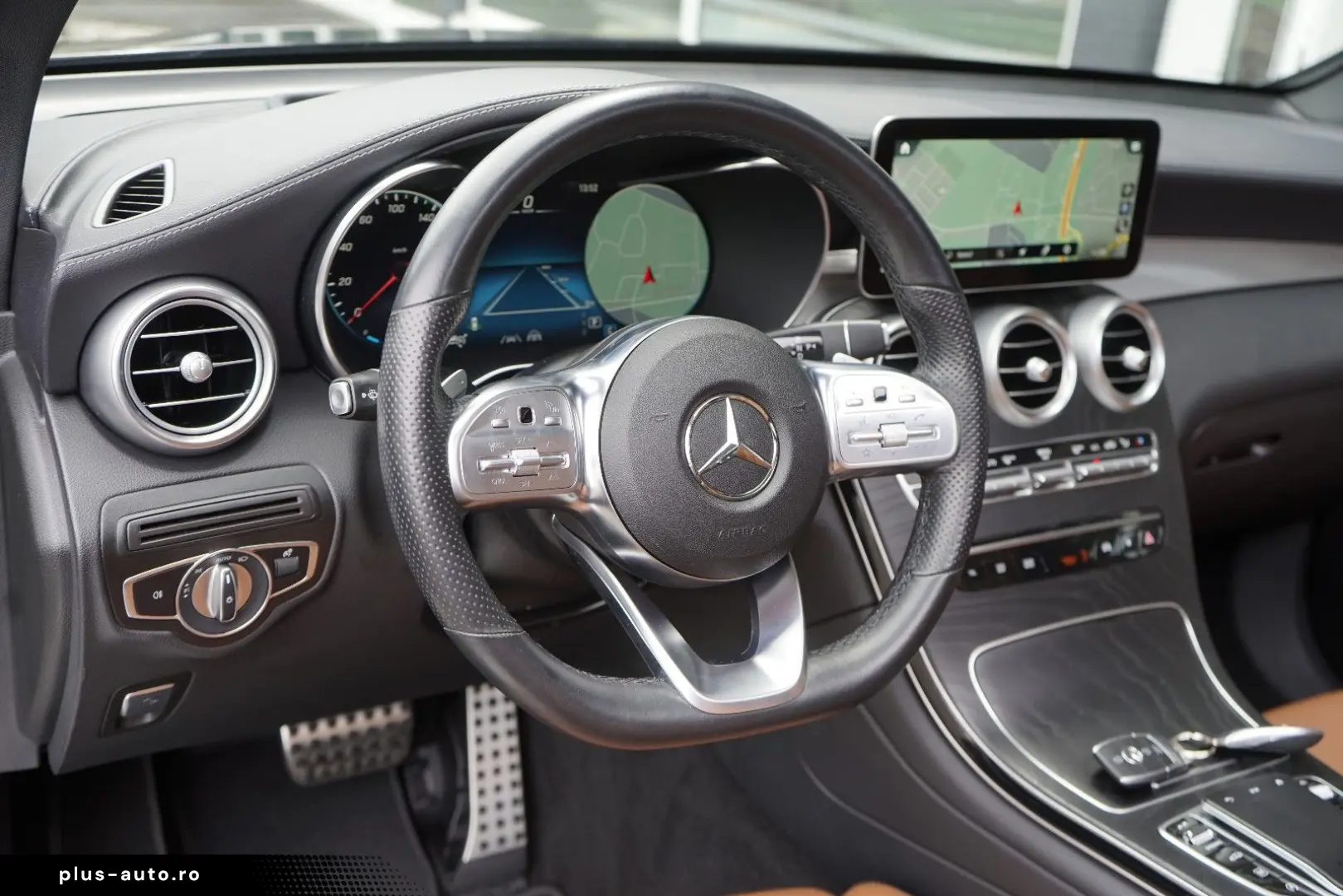 MERCEDES-BENZ GLC 300d Coupe AMG Designo Head ACC Distr