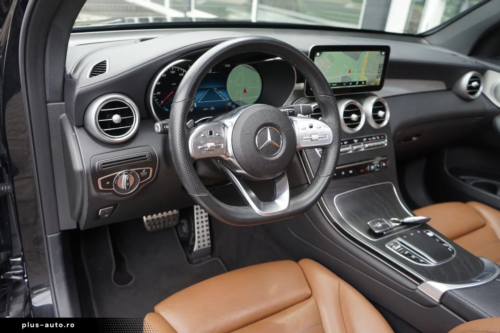 MERCEDES-BENZ GLC 300d Coupe AMG Designo Head ACC Distr