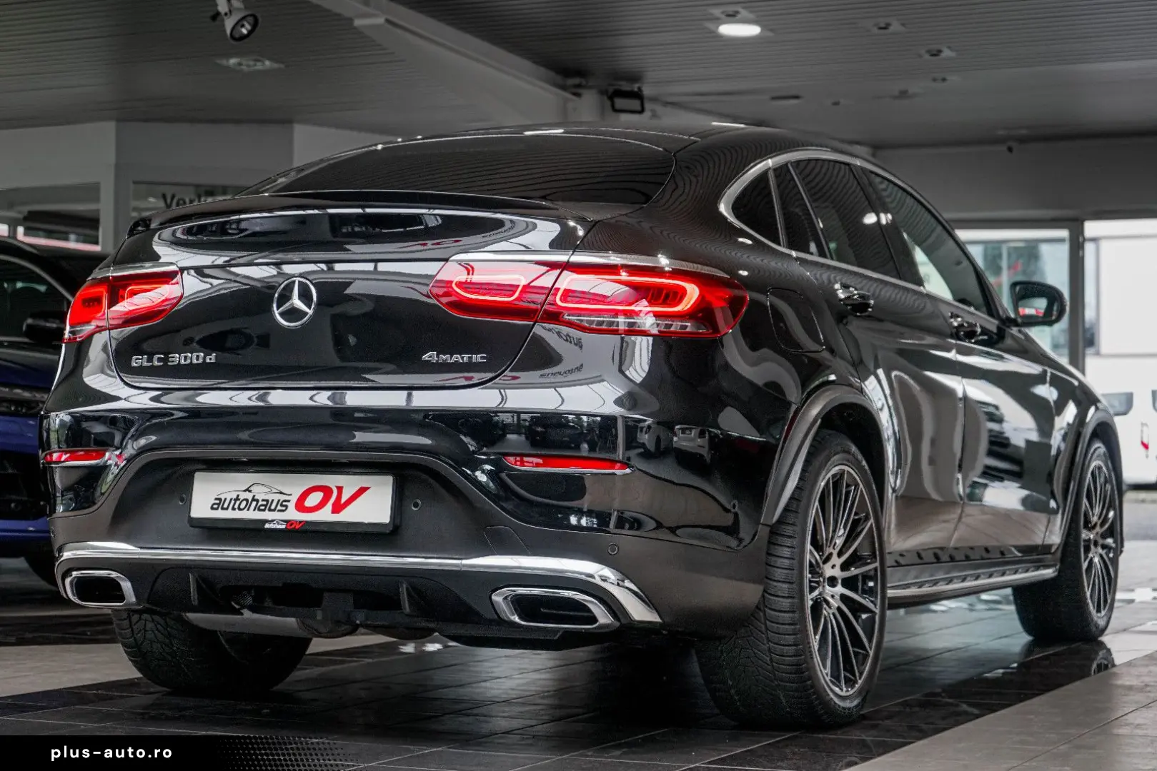 MERCEDES-BENZ GLC 300d Coupe AMG Designo Head ACC Distr
