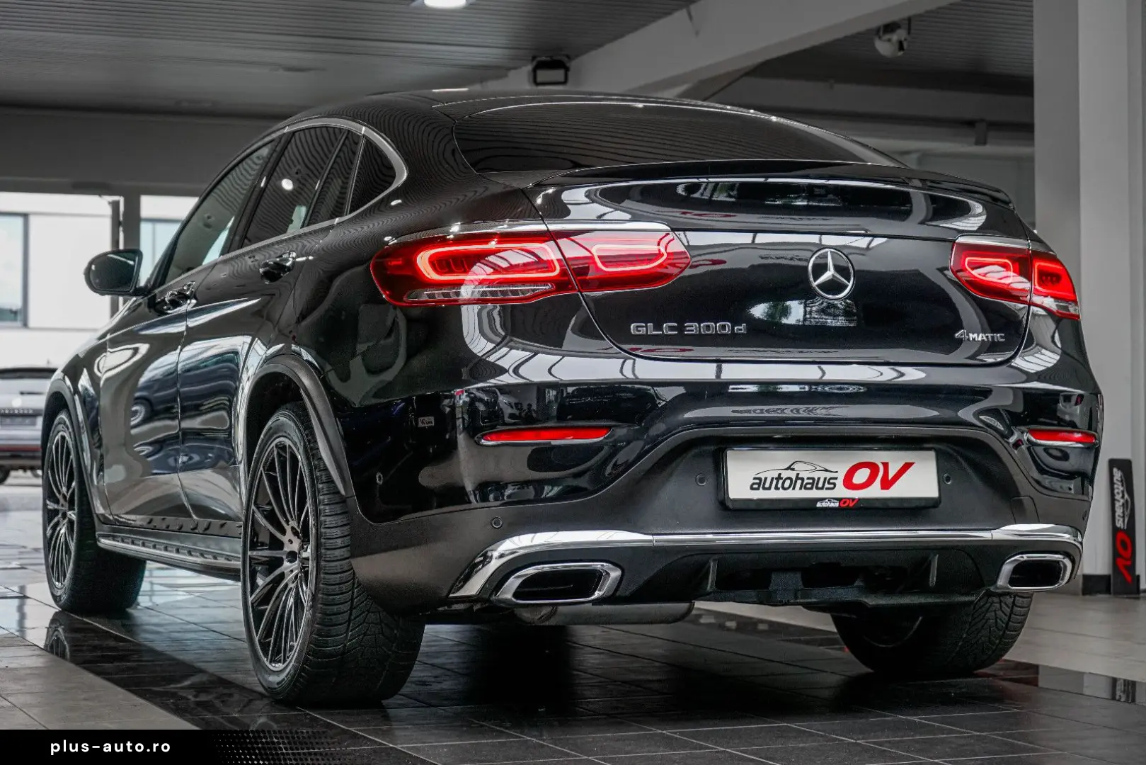 MERCEDES-BENZ GLC 300d Coupe AMG Designo Head ACC Distr