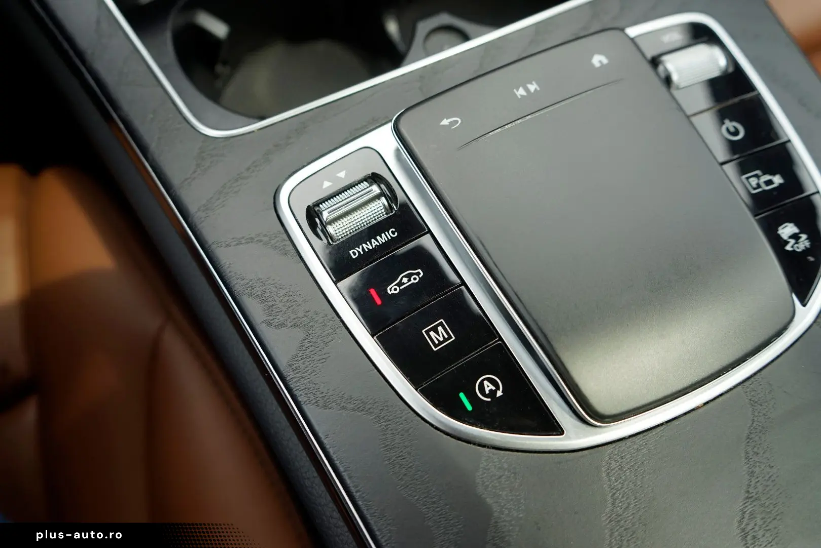 MERCEDES-BENZ GLC 300d Coupe AMG Designo Head ACC Distr