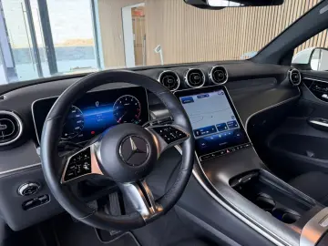 MERCEDES-BENZ GLC 200 COUPE 360 Kamera Advanced OLED ROLLO
