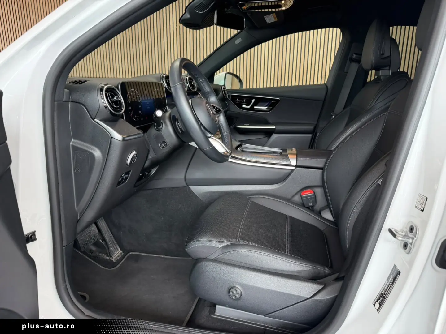 MERCEDES-BENZ GLC 200 COUPE 360 Kamera Advanced OLED ROLLO