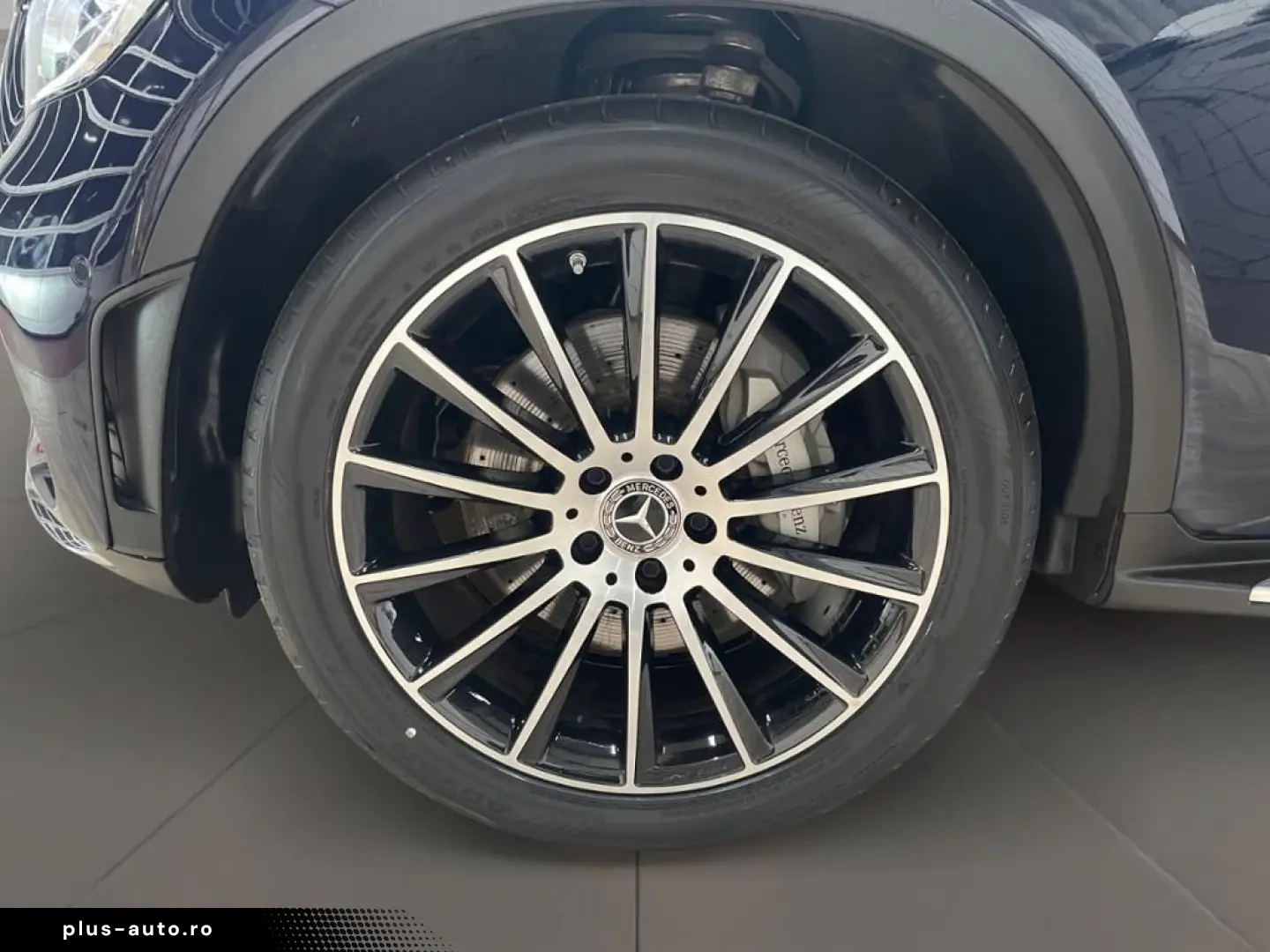 MERCEDES-BENZ GLC 300 d 4matic Coupe AMG MBUX Burm AHK HUD
