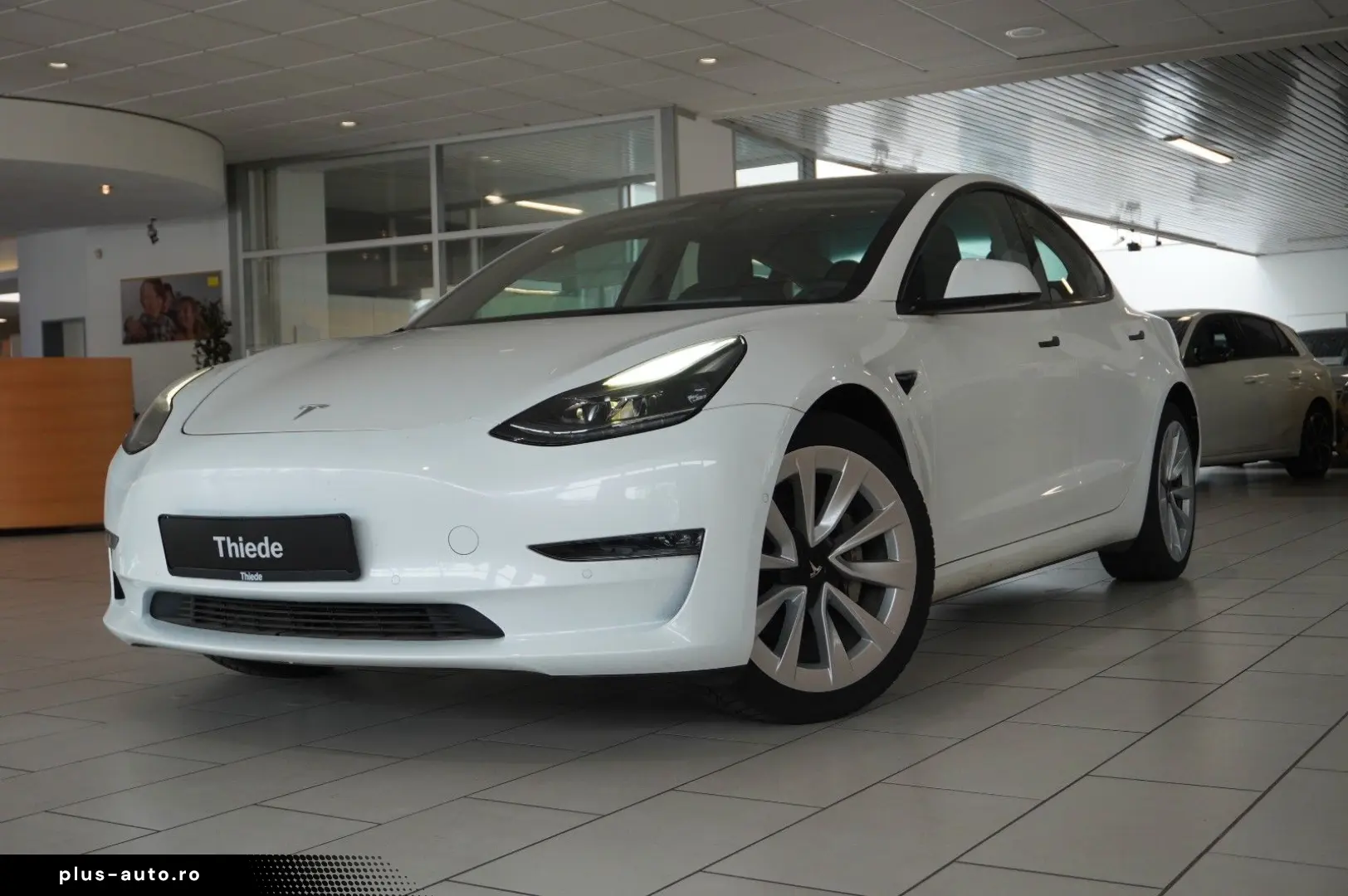 TESLA Model 3 LONGRANGE DUAL-MOTOR NAVI KAMERA DAB AMD