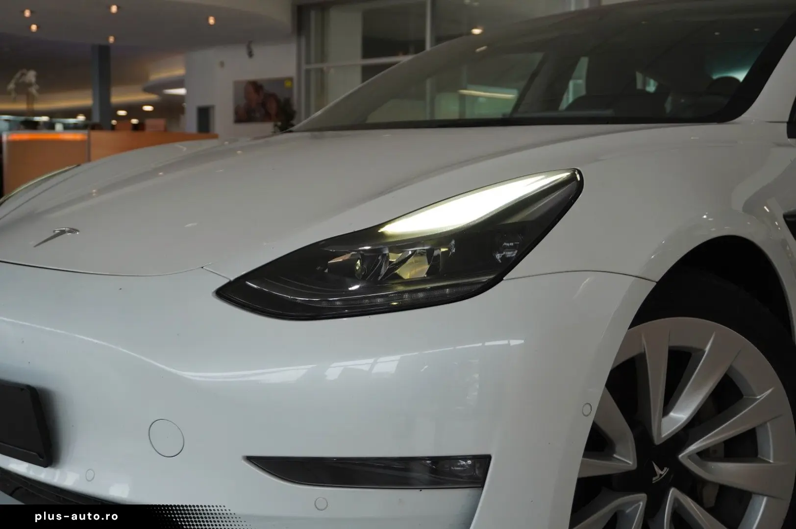 TESLA Model 3 LONGRANGE DUAL-MOTOR NAVI KAMERA DAB AMD