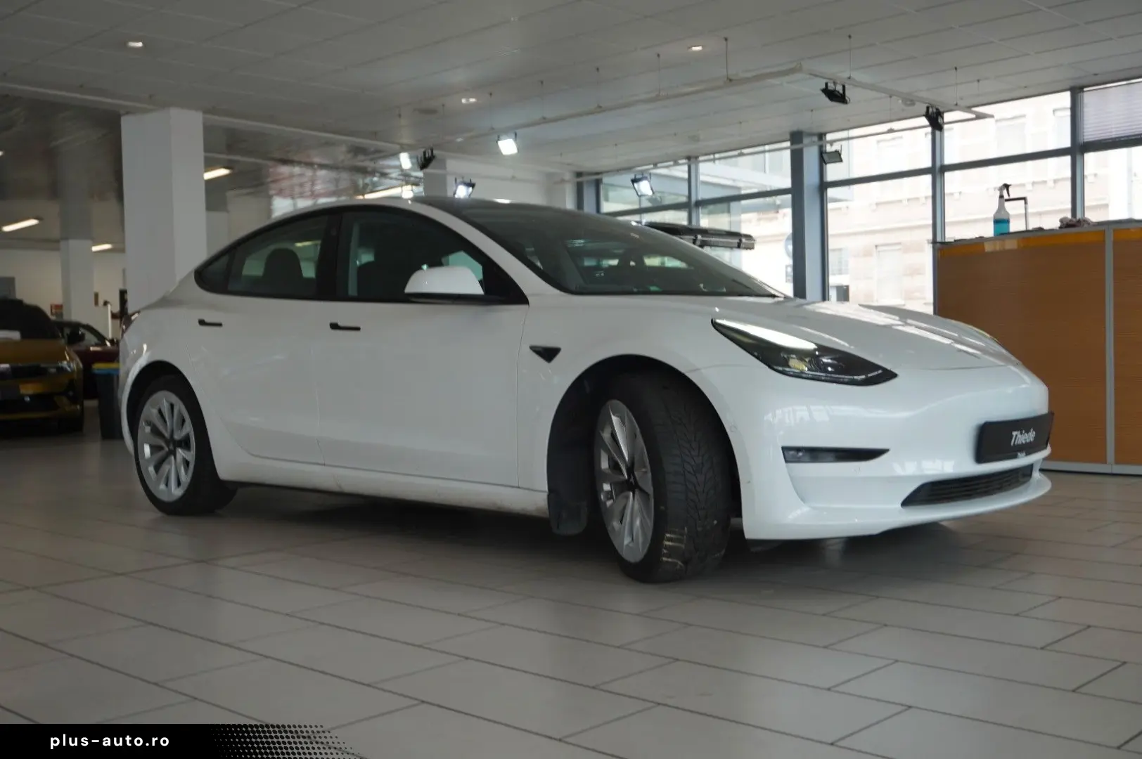 TESLA Model 3 LONGRANGE DUAL-MOTOR NAVI KAMERA DAB AMD