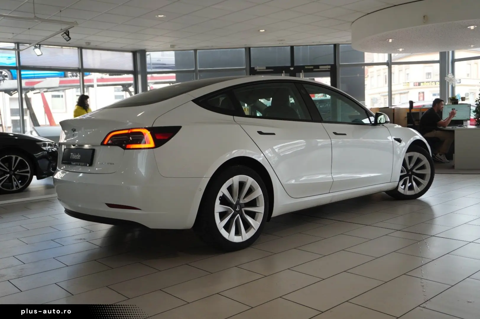TESLA Model 3 LONGRANGE DUAL-MOTOR NAVI KAMERA DAB AMD