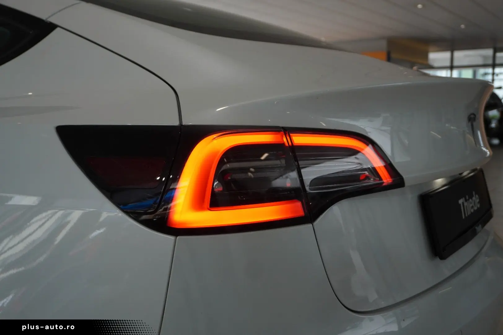 TESLA Model 3 LONGRANGE DUAL-MOTOR NAVI KAMERA DAB AMD