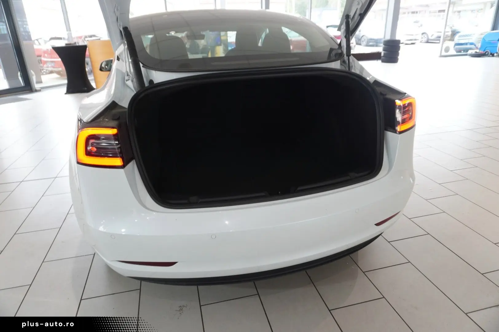 TESLA Model 3 LONGRANGE DUAL-MOTOR NAVI KAMERA DAB AMD