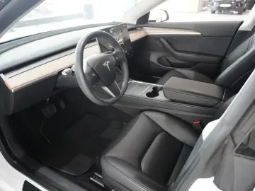 TESLA Model 3 LONGRANGE DUAL-MOTOR NAVI KAMERA DAB AMD
